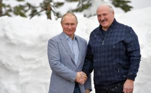 Foto: EPA-EFE / Lukašenko i Putin